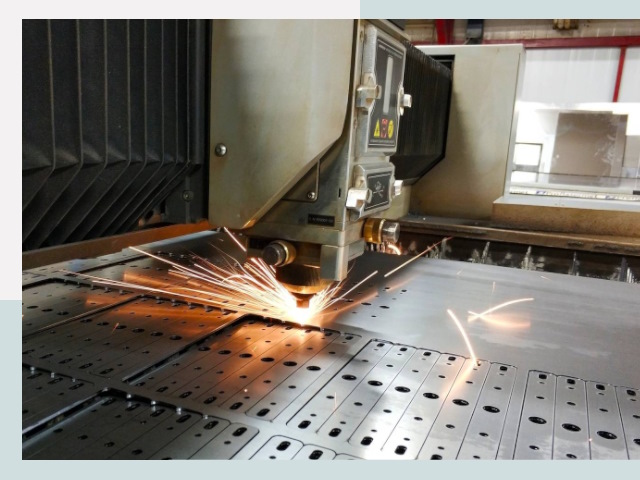 Лазерная резка металла в Похвистнево от 615 руб.